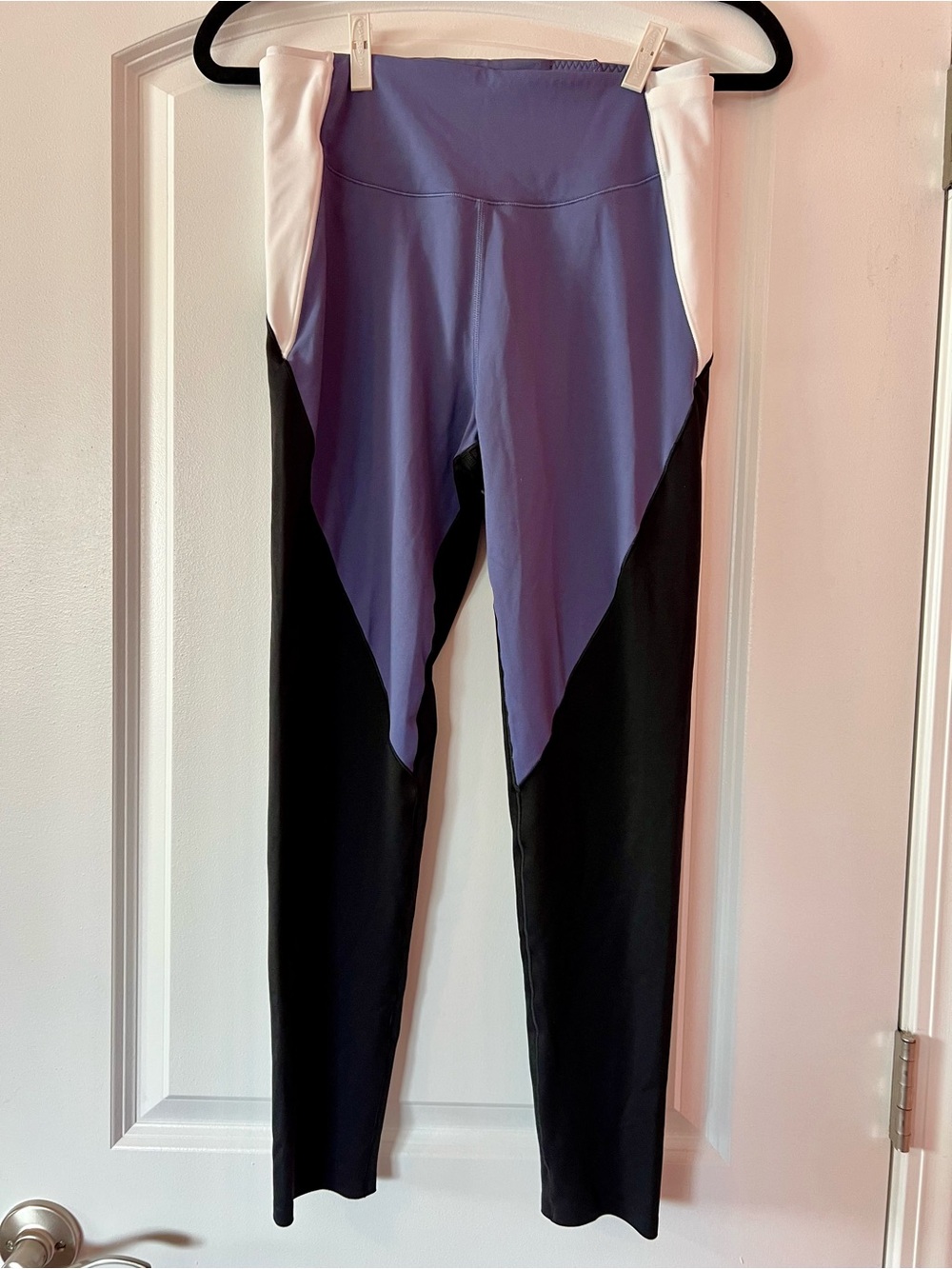 Victoria Secret colorblock High-Waist Active Leggings - Purple, Black & White